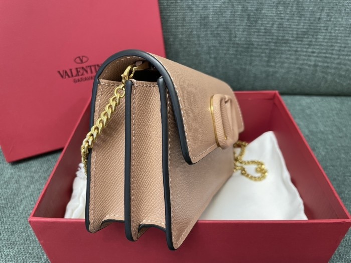 V Logo Signature Wallet Chain Bag“20*10.5*4CM”-075=