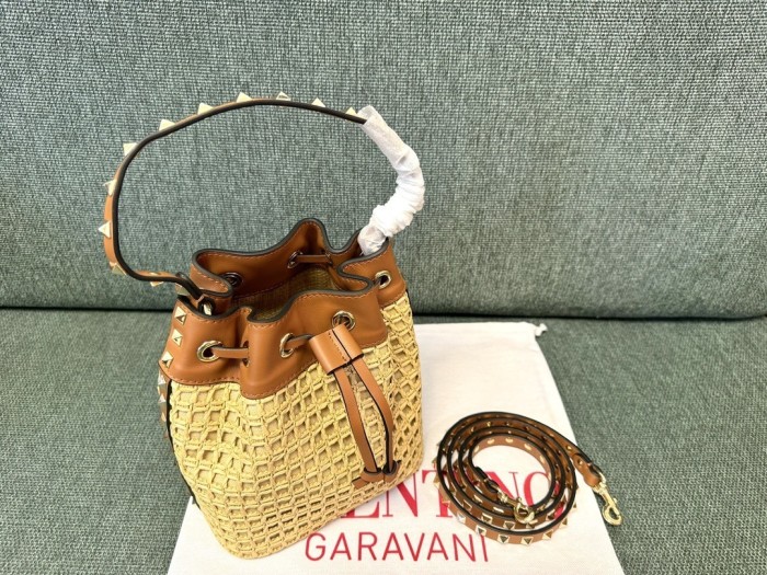 Rockstud Raffia Bucket Bag“18*16*11CM”-066=