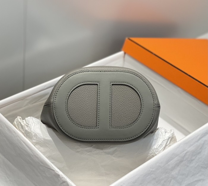 Hermes In-The-Loop 18 Clemence Leather“19.5*18*12CM”-0221=
