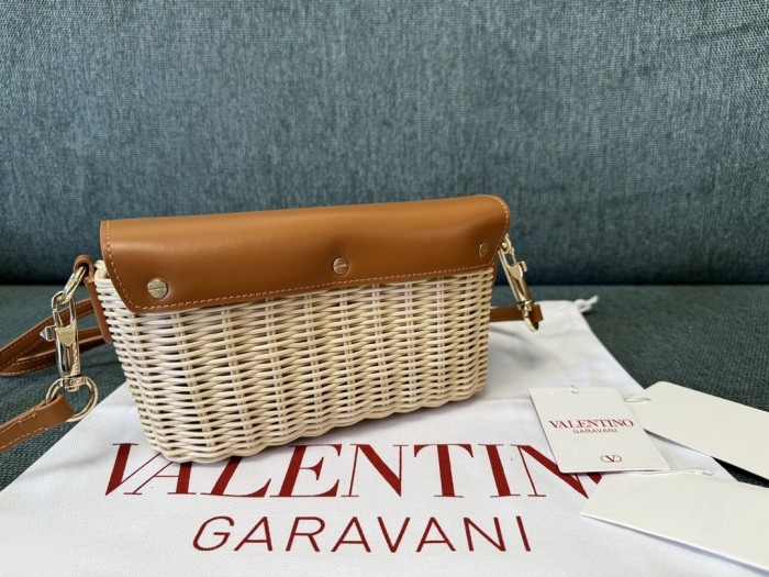 LOCò VLOGO Raffia Shoulder Bag“21.5*10*6CM”-036=