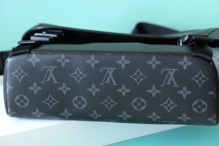 Voyage Crossbody Bag “33*22.5*11CM” 095
