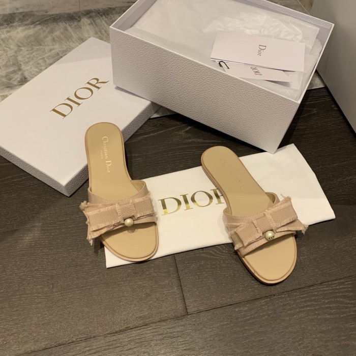 Adiorable SLIDES （Female）35-41=