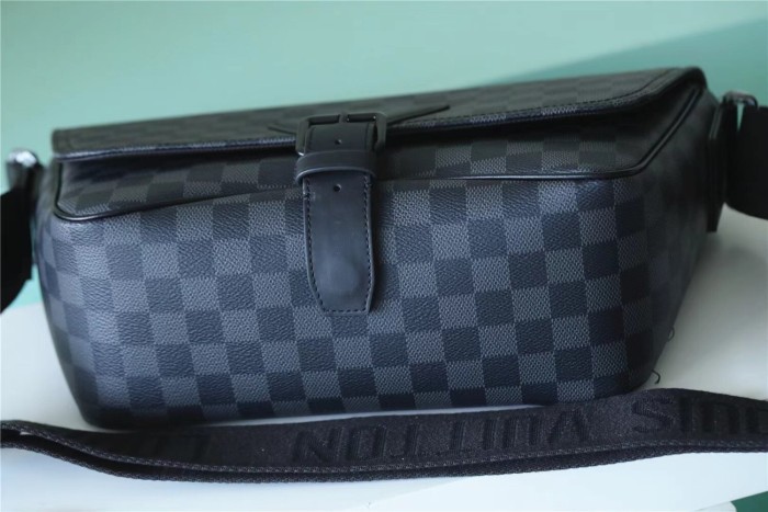 Montsouris Crossbody Bag “34*19*11CM” 026