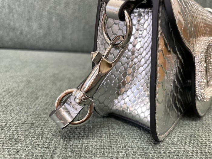 LOCò Shoulder Bag In Snake Leather“20*11*5CM”-007=