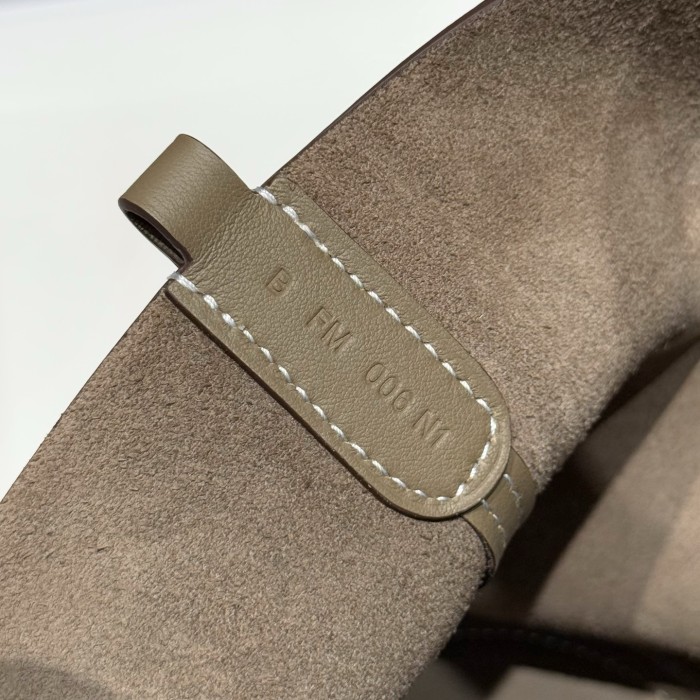 Hermes In-The-Loop 18 Togo Leather“19.5*18*12CM”-0221=