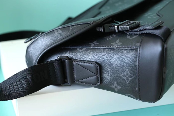 Voyage Crossbody Bag “33*22.5*11CM” 095