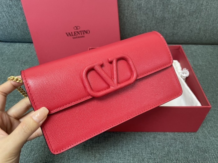 V Logo Signature Wallet Chain Bag“20*10.5*4CM”-075=
