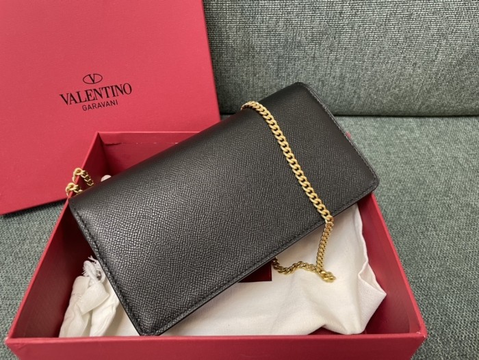 V Logo Signature Wallet Chain Bag“20*10.5*4CM”-075=