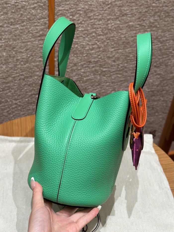 Hermes In-The-Loop 18 Clemence Leather“19.5*18*12CM”-0221=