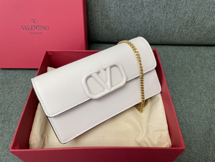 V Logo Signature Wallet Chain Bag“20*10.5*4CM”-075=