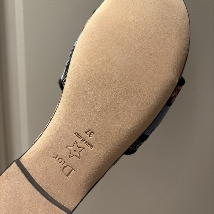 Dway SLIDES （Female）35-41=