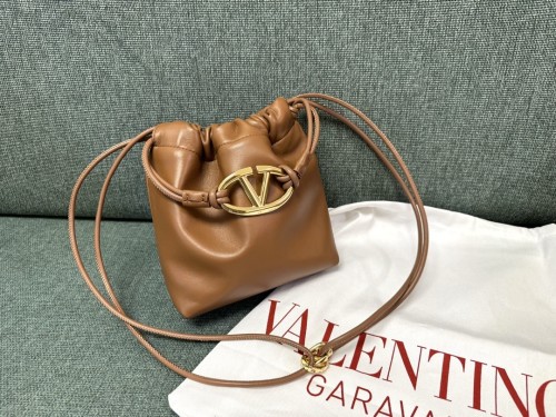 V Logo Drawstring Bag“20*17*8CM”-056=