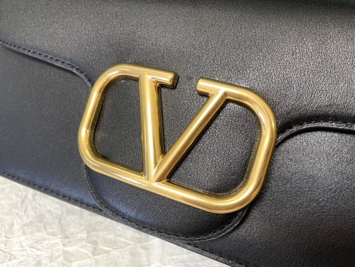 LOCò Leather Shoulder Bag“20*11*5CM”-057=