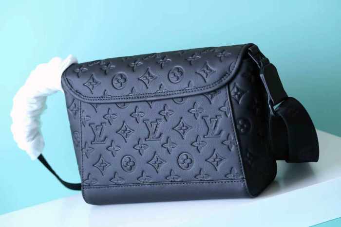 Pulse Crossbody Bag “26.6*17*11CM” 056