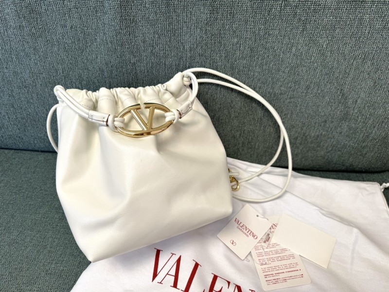 V Logo Drawstring Bag“23*19*14CM”-007=