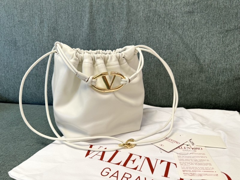 V Logo Drawstring Bag“23*19*14CM”-007=