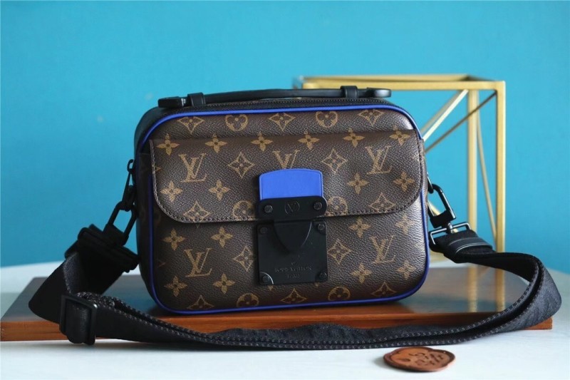 S-Lock Messenger Bag “22*18*8CM” 095