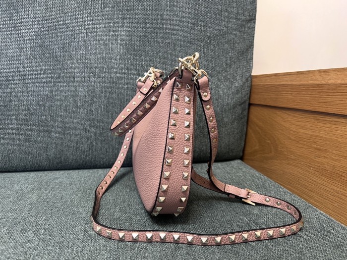 Rockstud Hobo Bag In Grainy Calfskin“50*40*20CM”-007=