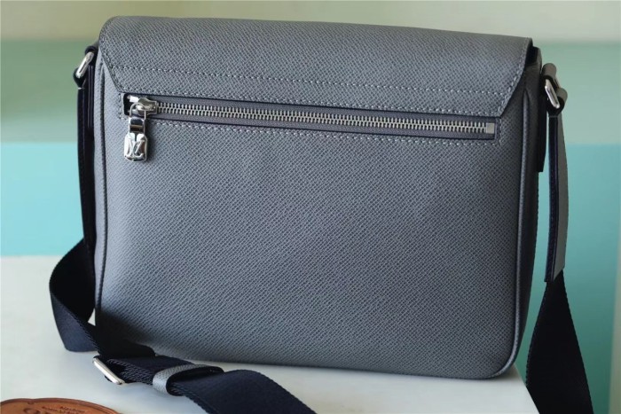District Crossbody Bag “26*20*7CM” 085