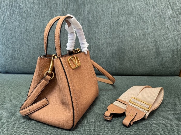 Alltime Handbag In Grainy Calfskin“19*17*14CM”-057=