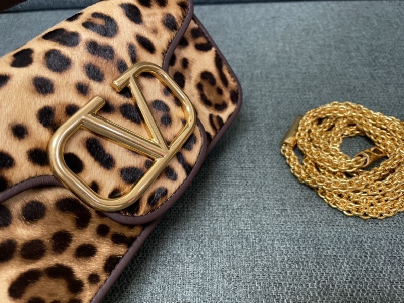 LOCò Shoulder Bag inPony Effect Animalier Calfskin“20*11*5CM”-007=