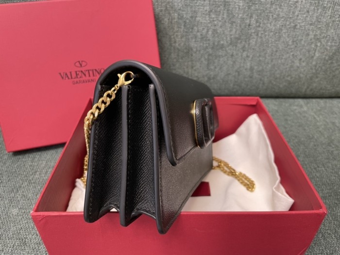 V Logo Signature Wallet Chain Bag“20*10.5*4CM”-075=