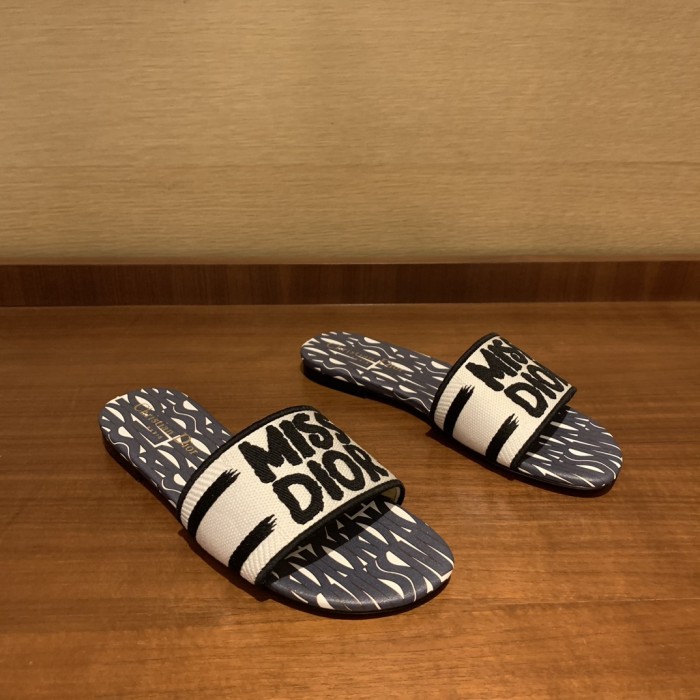 Dway SLIDES （Female）35-41=
