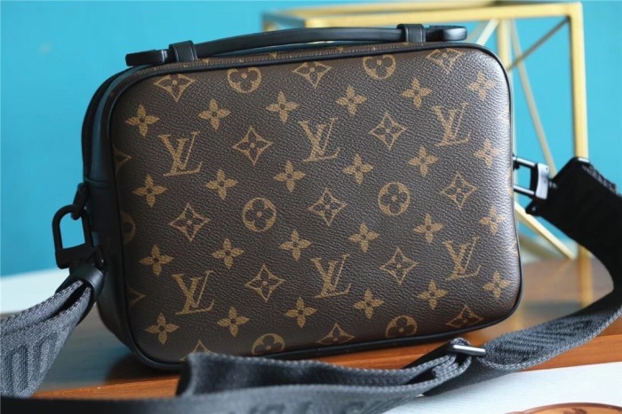 S-Lock Messenger Bag “22*18*8CM” 095