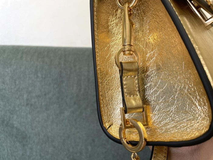 Vsling Handbag In Metallic Karung“22*16*9CM”-007=