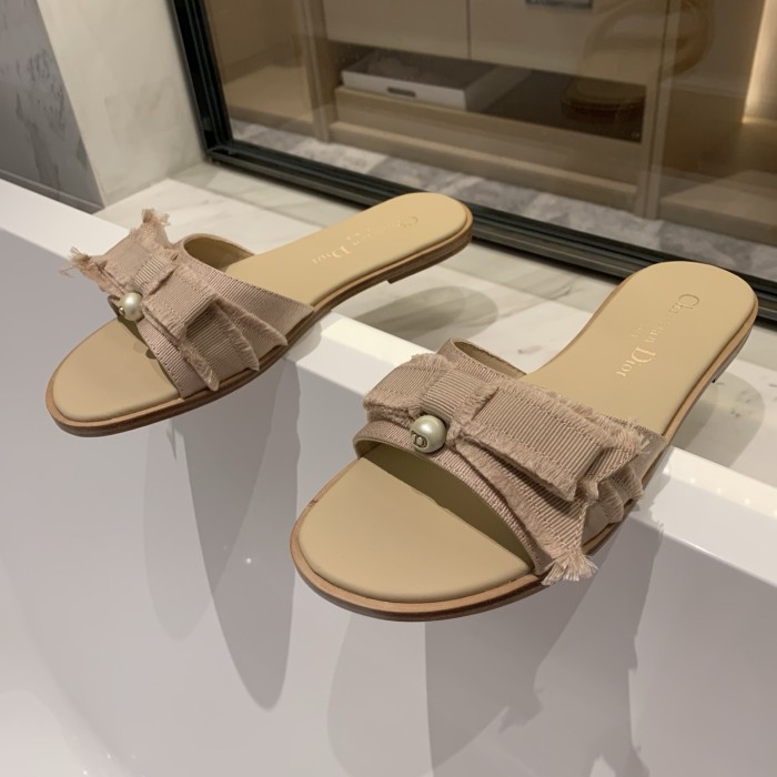 Adiorable SLIDES （Female）35-41=
