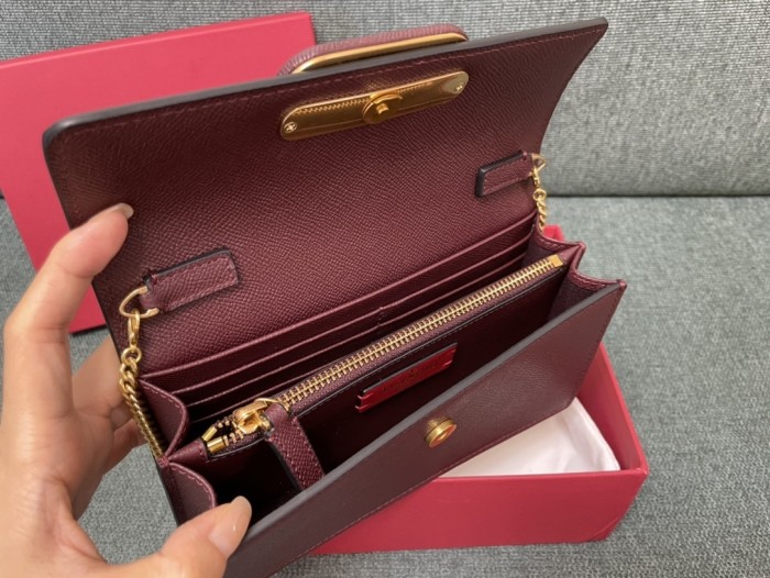 V Logo Signature Wallet Chain Bag“20*10.5*4CM”-075=