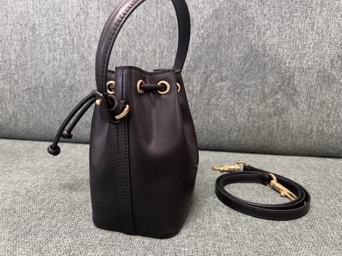 Vlogo Signature Bucket Bag“18*16*10CM”-056=