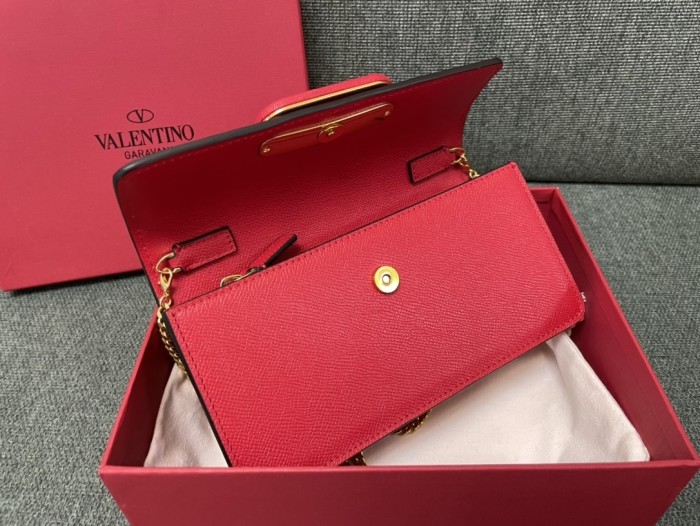V Logo Signature Wallet Chain Bag“20*10.5*4CM”-075=