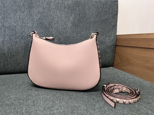 Rockstud Hobo Bag In Grainy Calfskin“50*40*20CM”-007=