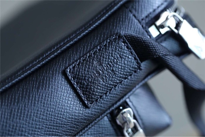 Outdoor Crossbody Bag “20*13*5CM” 065