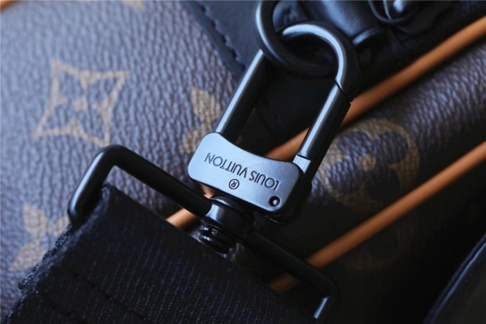 S-Lock Messenger Bag “22*18*8CM” 095