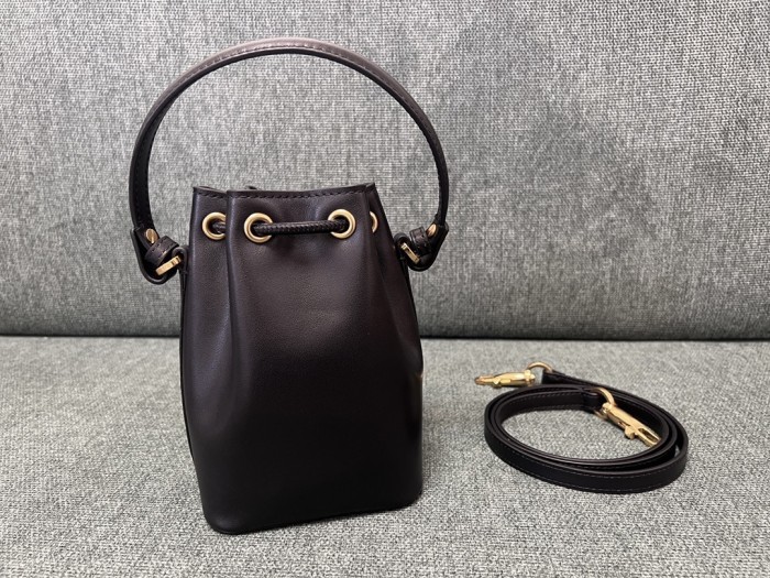 Vlogo Signature Bucket Bag“18*16*10CM”-056=