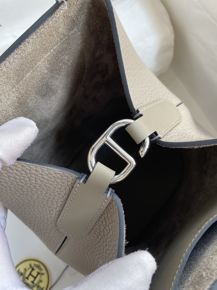 Hermes In-The-Loop 18 Clemence Leather“19.5*18*12CM”-0221=