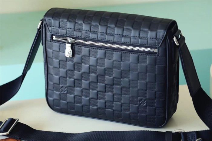 District Crossbody Bag “26*20*7CM” 056