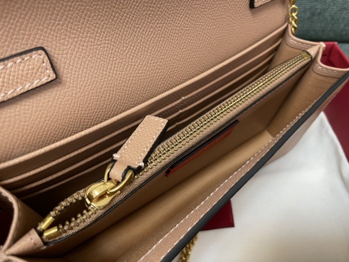 V Logo Signature Wallet Chain Bag“20*10.5*4CM”-075=