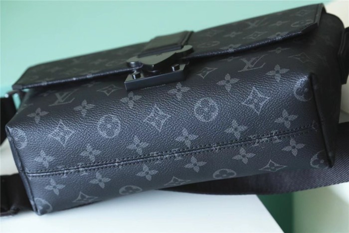 S Cape Messenger Crossbody Bag “28*16*10CM” 055