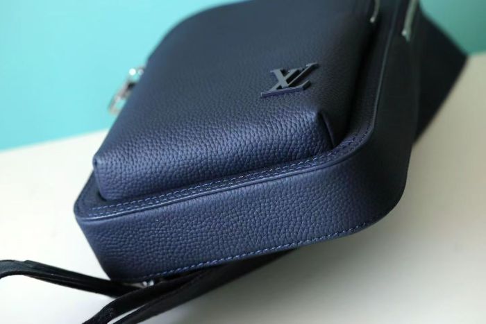 Avenue Slingbag NM “31*20*7CM” 036
