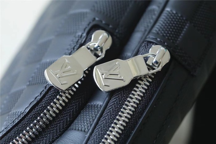 Avenue Crossbody Bag “31*20*7CM” 036