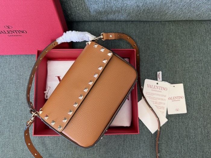Rockstud Leather Mini Bag“19*13.5*3CM”-075=