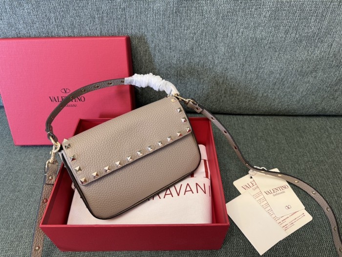 Rockstud Leather Mini Bag“19*13.5*3CM”-075=