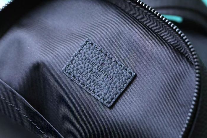 Avenue Slingbag NM “31*20*7CM” 036