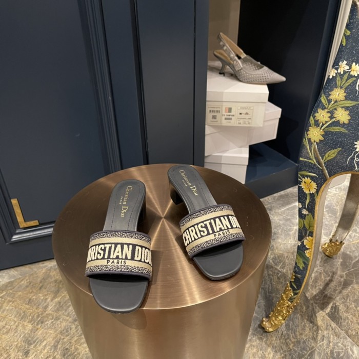 Dway SLIDES （Female）35-41=