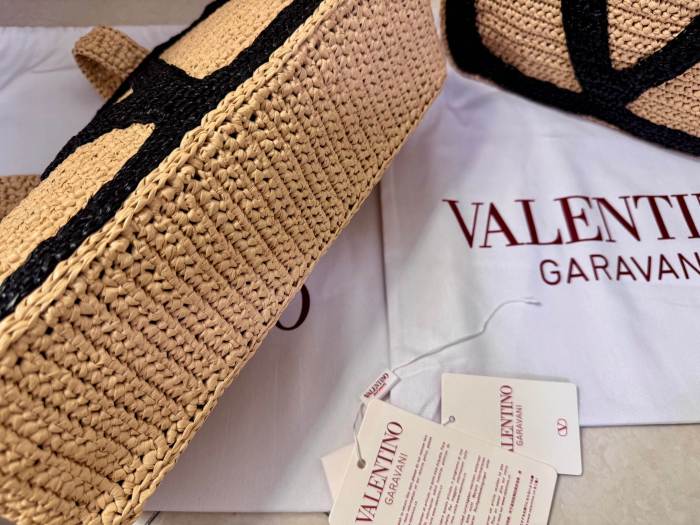 Viva Superstar Small Shopping Bag In Raffia“26*18*7CM”-026=