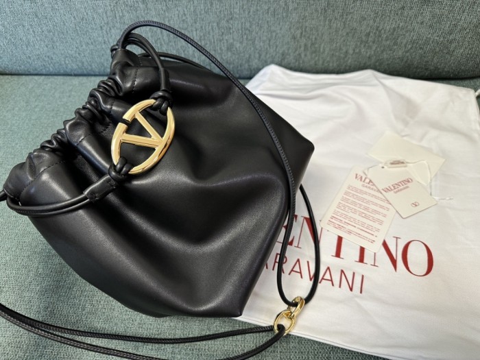 V Logo Drawstring Bag“23*19*14CM”-007=