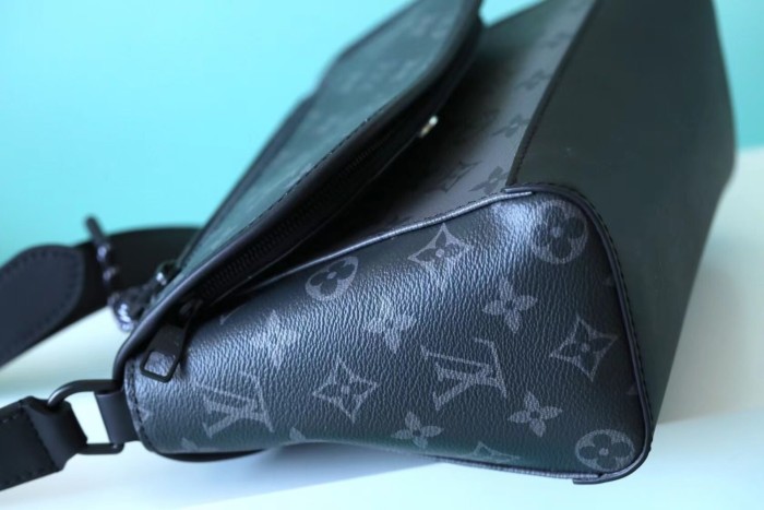 Pulse Crossbody Bag “26.6*17*11CM” 056